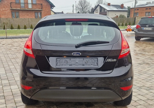 Ford Fiesta cena 19998 przebieg: 167000, rok produkcji 2010 z Łask małe 79
